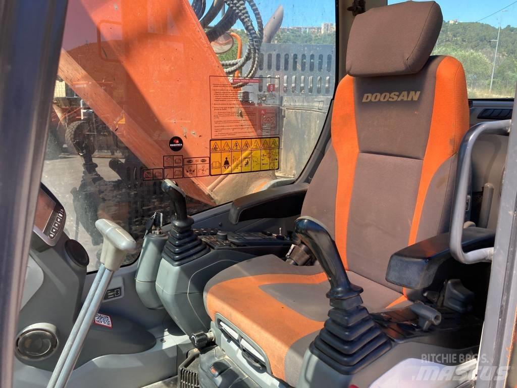 Doosan DX 235 LCR Bagri goseničarji