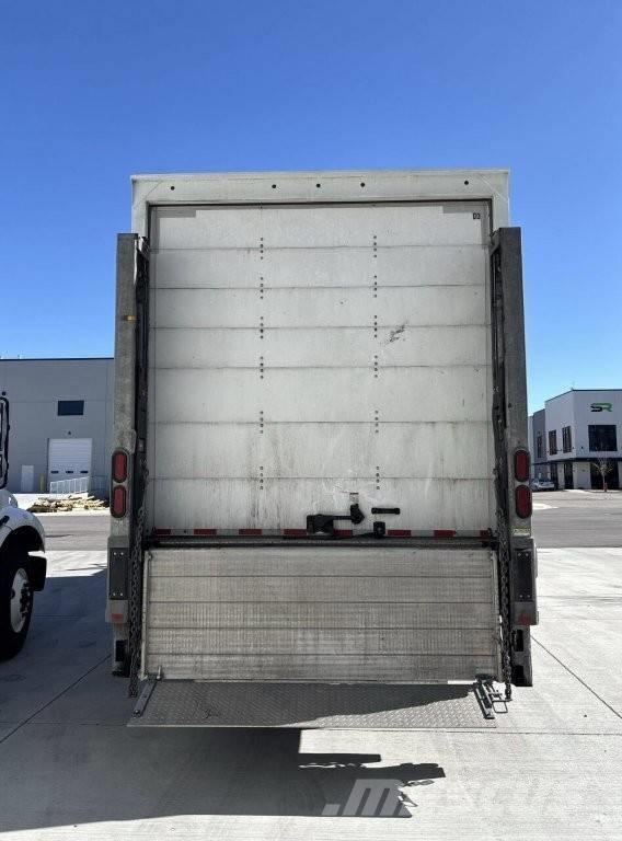 Freightliner M2 Tovornjaki zabojniki