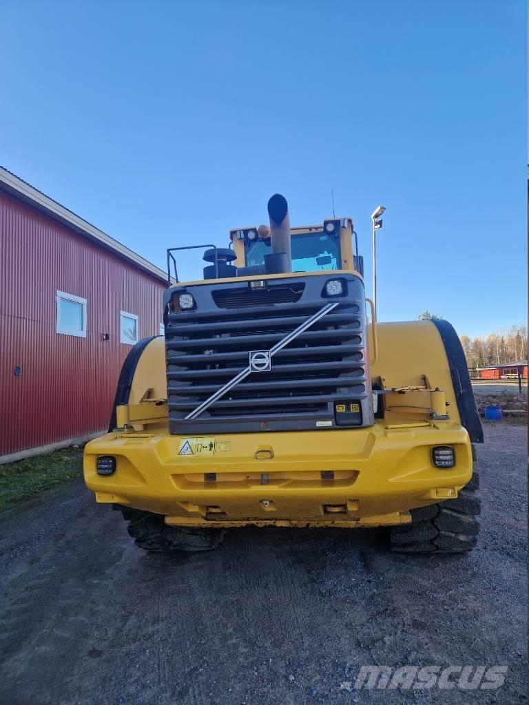 Volvo L 220 F Kolesni nakladalci