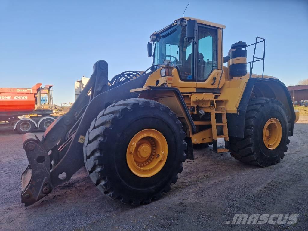 Volvo L 220 F Kolesni nakladalci
