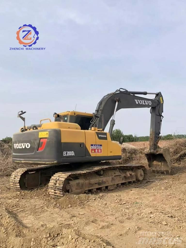 Volvo EC 200 Bagri goseničarji