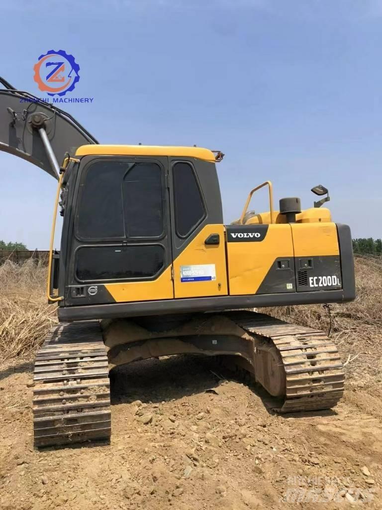 Volvo EC 200 Bagri goseničarji