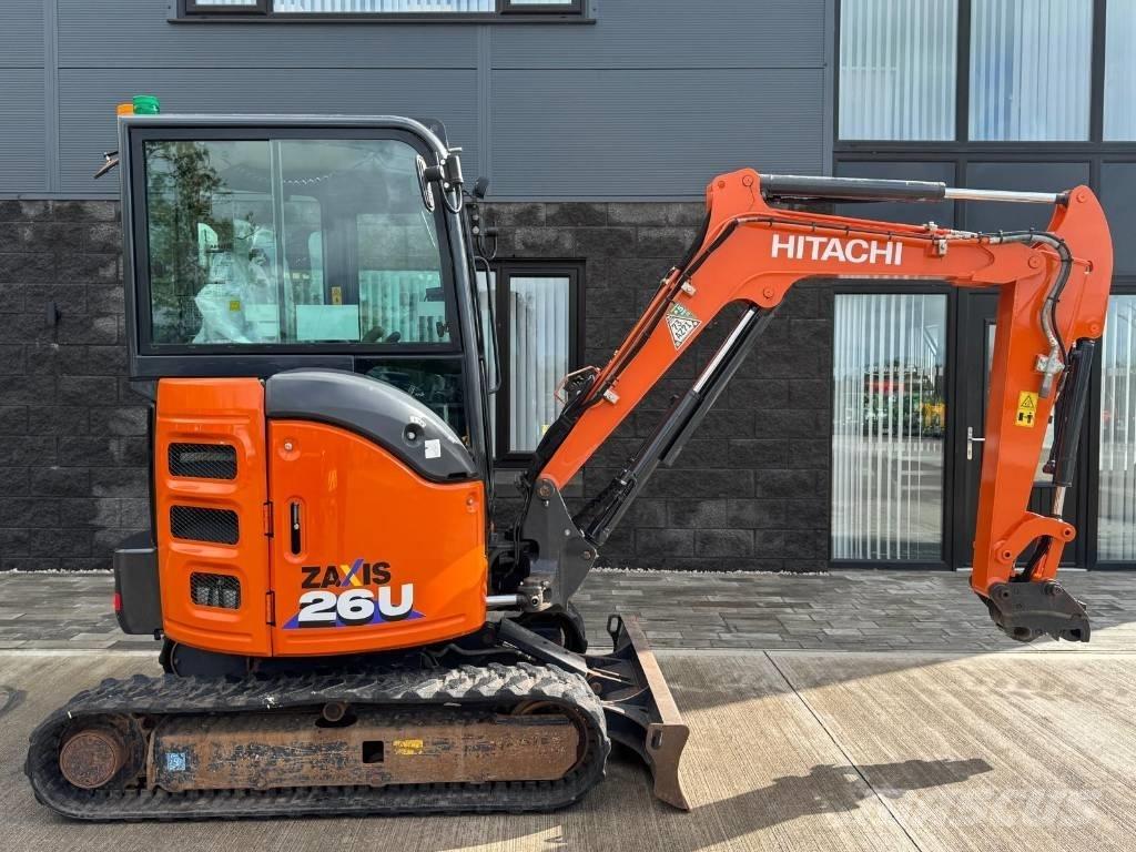 Hitachi ZX 26 U-6 Mini bagri <7t