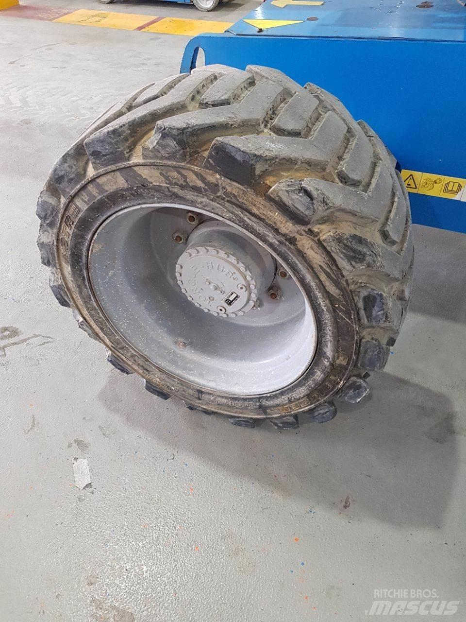Genie S85 Teleskopske dvižne ploščadi