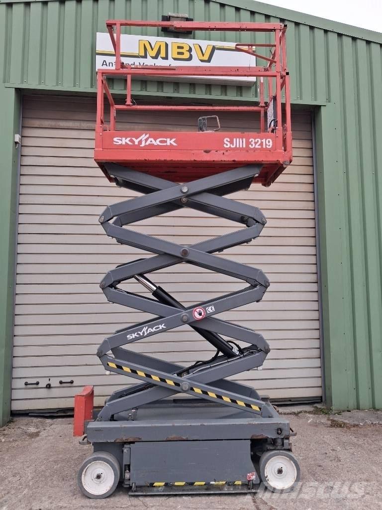 SkyJack SJ III 3219 Škarjaste dvižne ploščadi