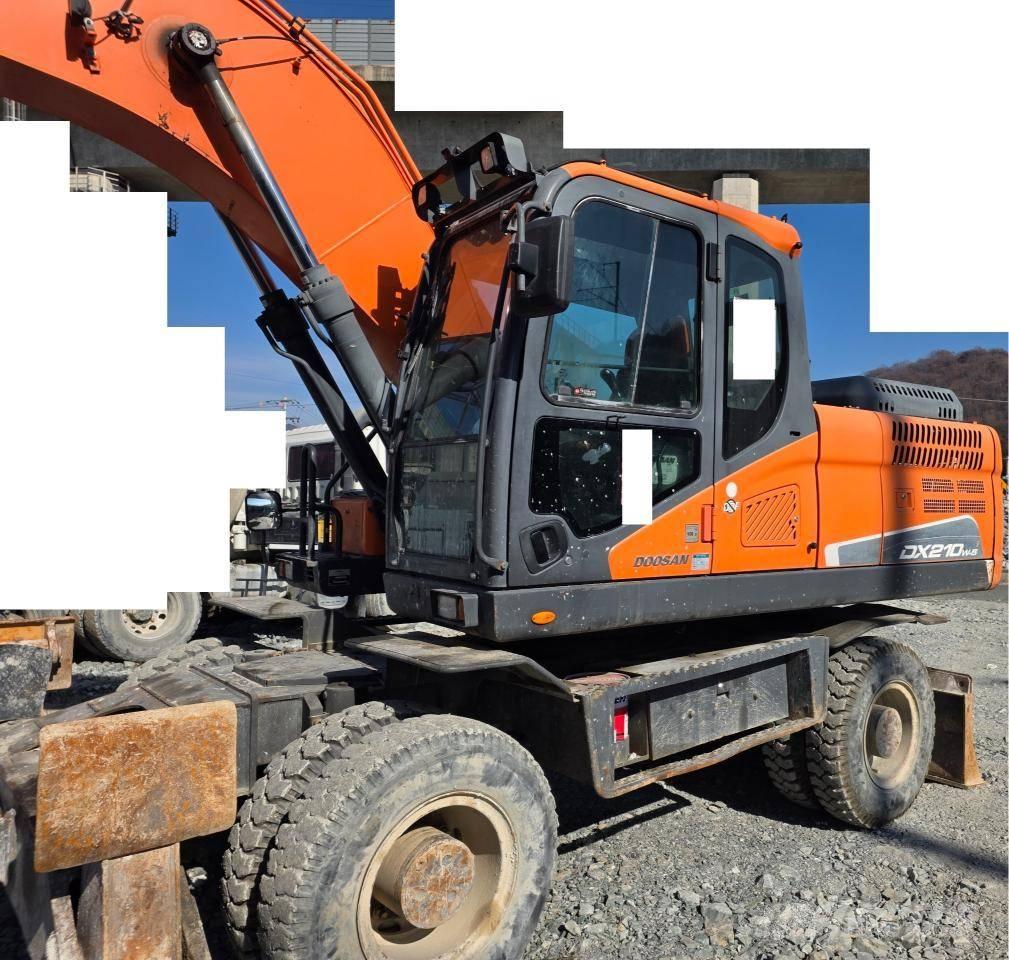 Doosan DX 210 W-5 Bagri na kolesih