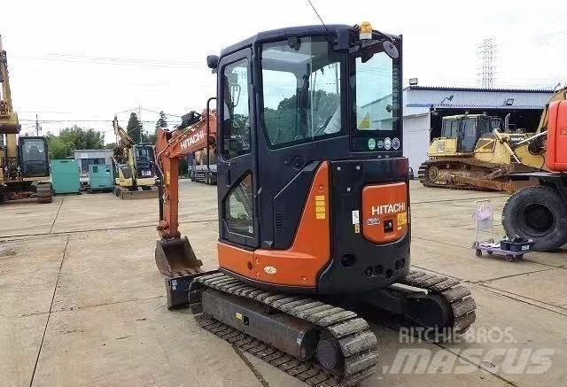 Hitachi 30 Mini bagri <7t