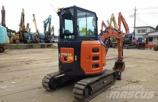 Hitachi 30 Mini bagri <7t