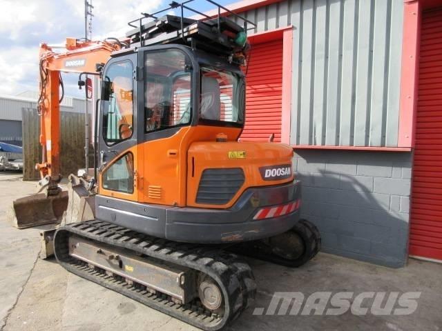 Doosan DX 85 R-3 Midi bagri 7t – 12t