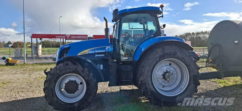 New Holland T7050 Traktorji