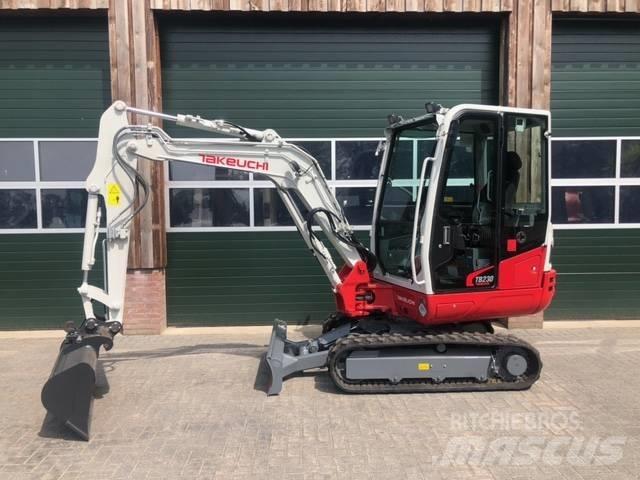 Takeuchi TB230 Mini bagri <7t