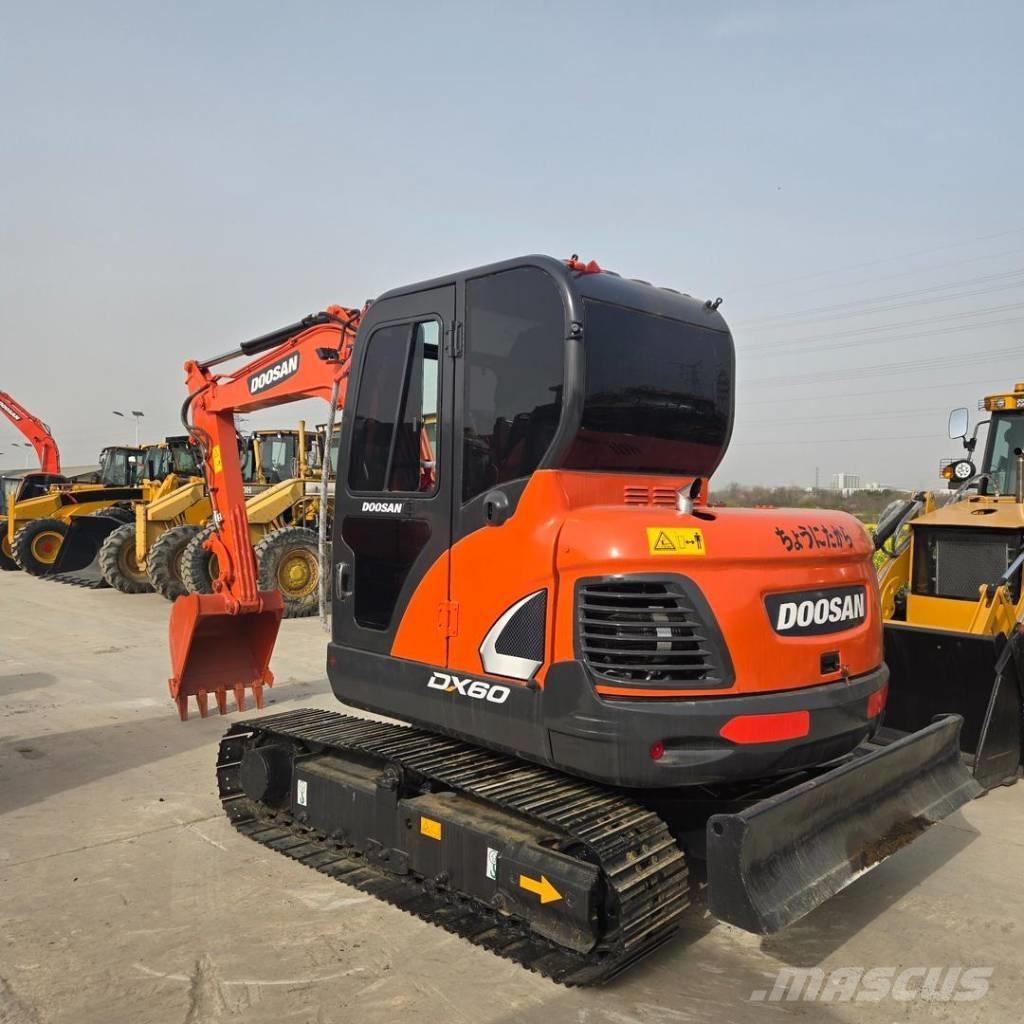 Doosan DX 60 Mini bagri <7t