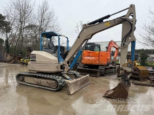 Bobcat E 50 Mini bagri <7t