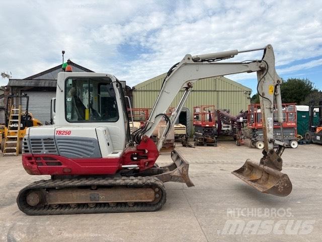 Takeuchi TB 250 Mini bagri <7t