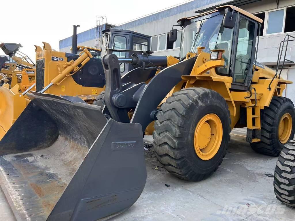 Volvo L 105 Kolesni nakladalci