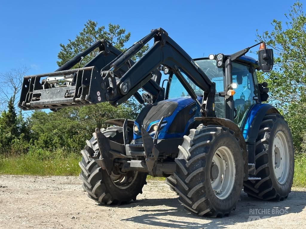 Valtra G 135 Versu Traktorji