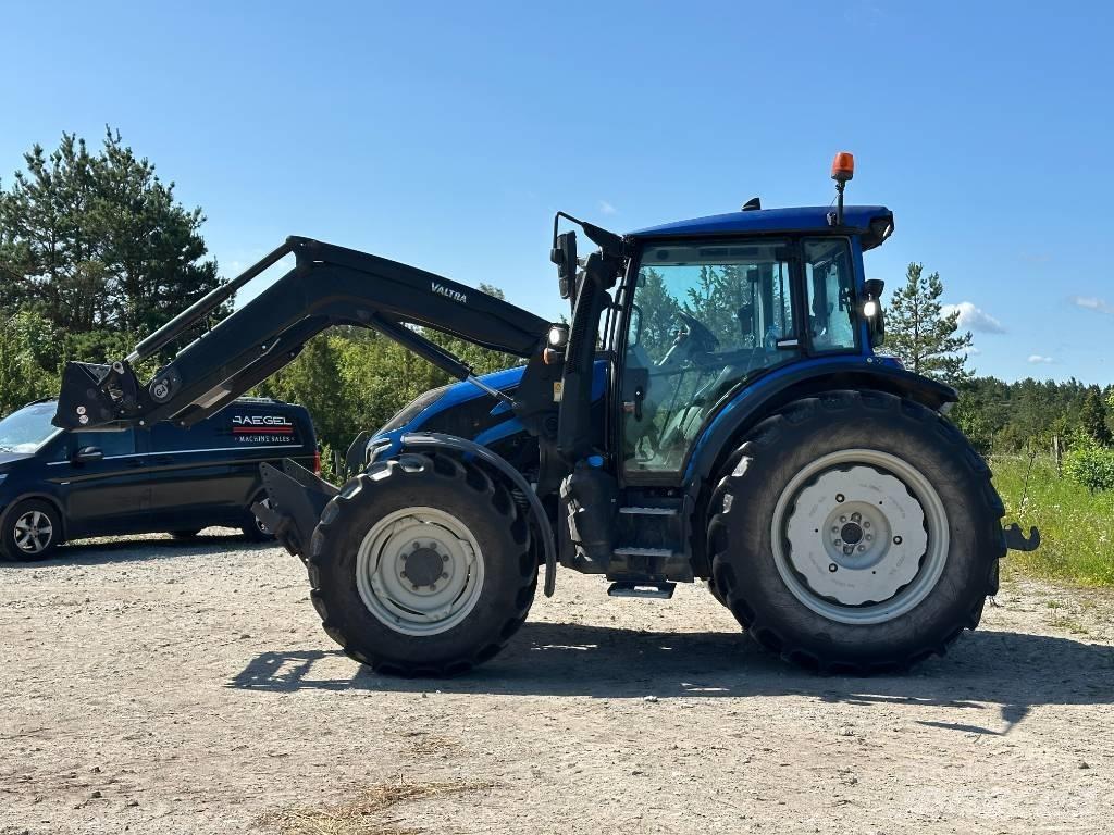 Valtra G 135 Versu Traktorji
