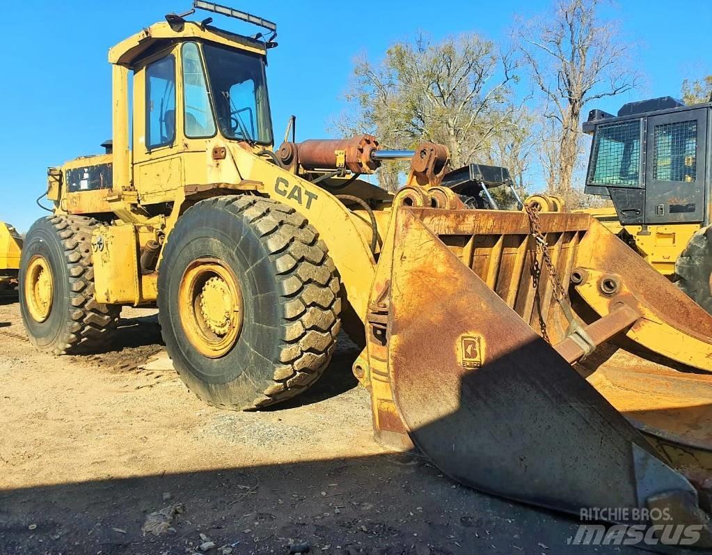 CAT 966 E Kolesni nakladalci