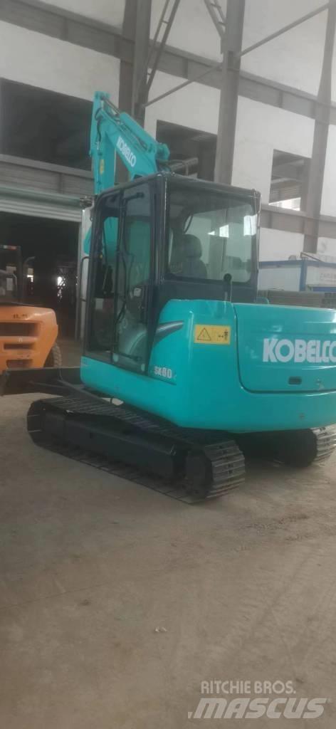 Kobelco 60-8 Bagri goseničarji