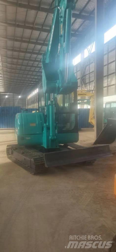Kobelco 60-8 Bagri goseničarji