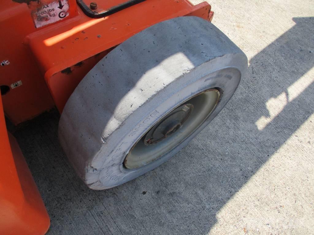 JLG E 400 AJPN (146) Zglobne samohodne dvižne ploščadi
