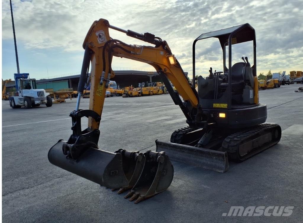 Bobcat E 26 Mini bagri <7t