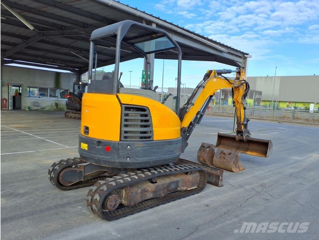 Bobcat E 26 Mini bagri <7t