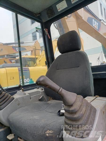 Kobelco SK 60 Bagri goseničarji