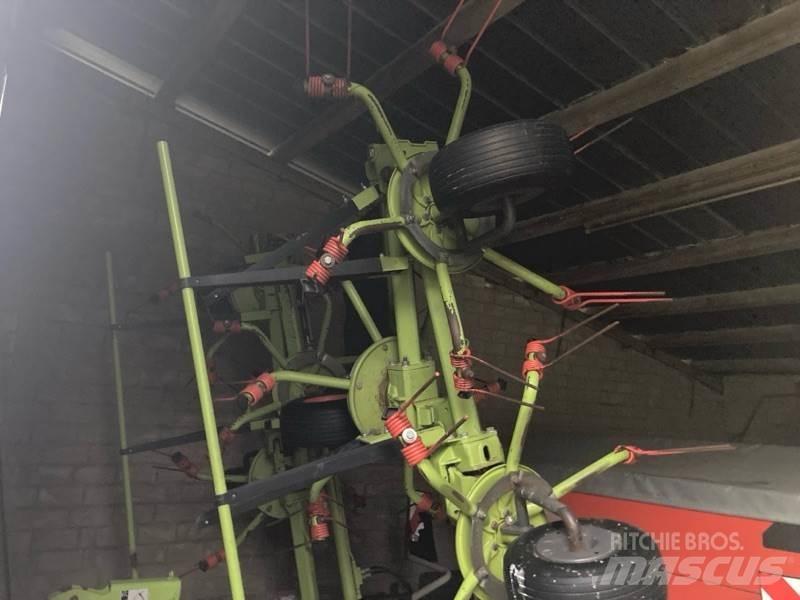 CLAAS Volto 900 Obračalniki in zgrabljalniki