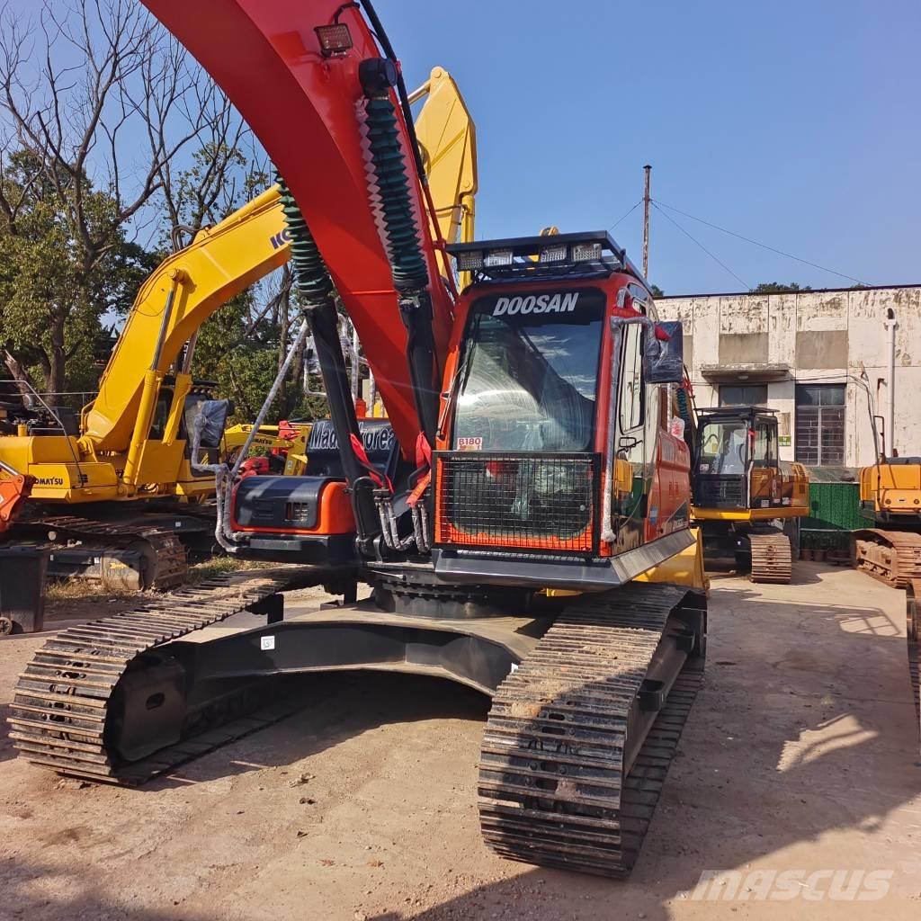 Doosan DX 300 LC Bagri goseničarji