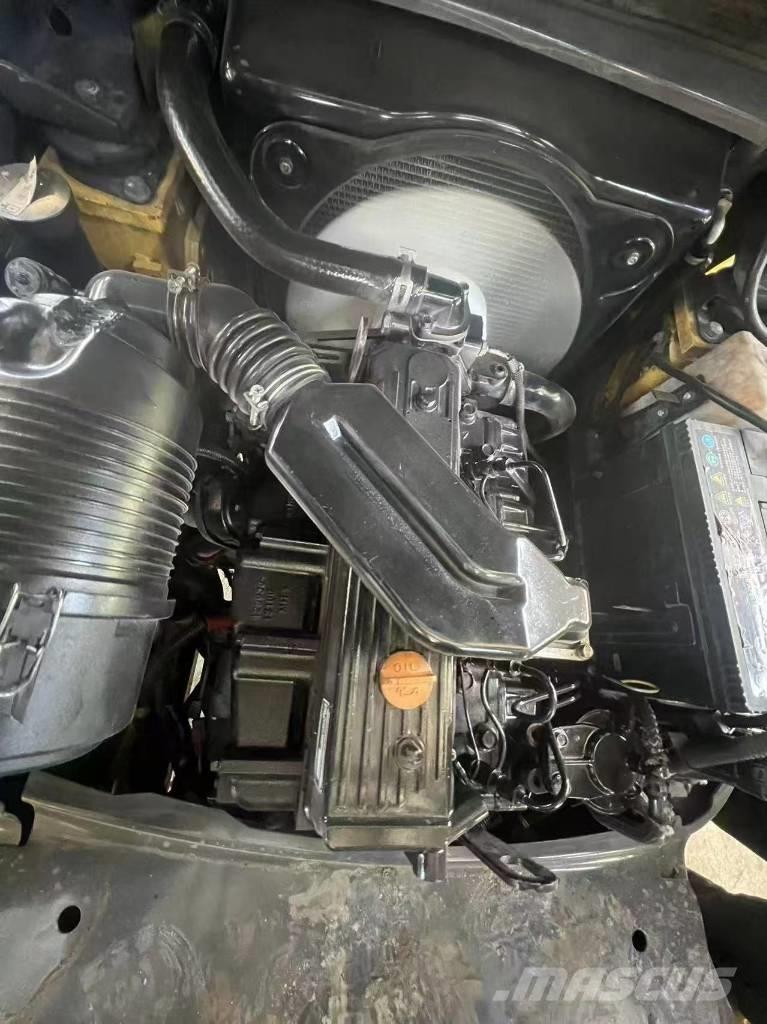 Komatsu FD 30 T-17 Dizelski viličarji