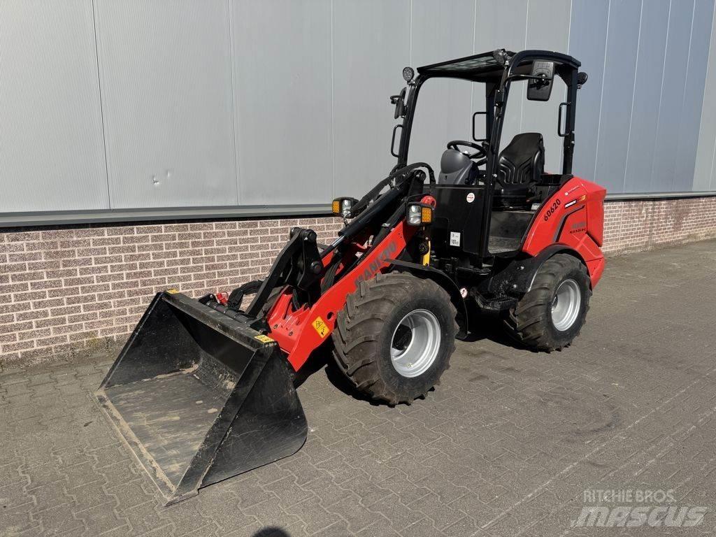 Manitou MLA3 Kolesni nakladalci