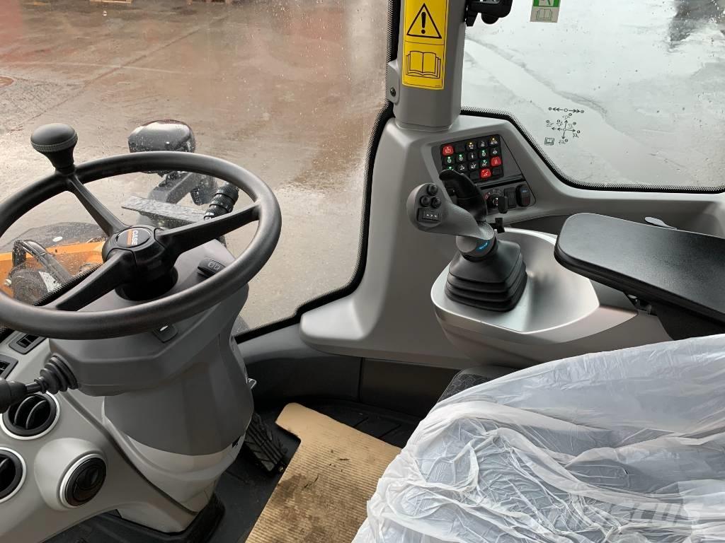 CASE 721 G+ Kolesni nakladalci