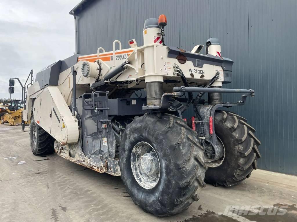 Wirtgen WR200XLi Kompaktorji tal