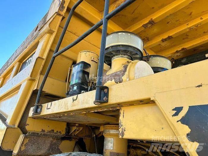 CAT 771D Ne cestni demperji