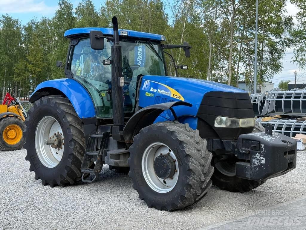 New Holland T 7060 Traktorji