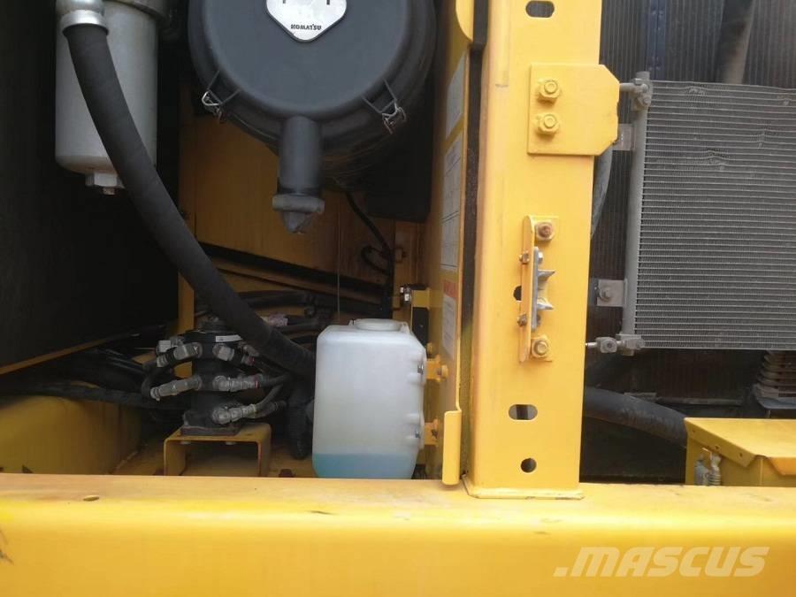 Komatsu pc200-8 Bagri goseničarji