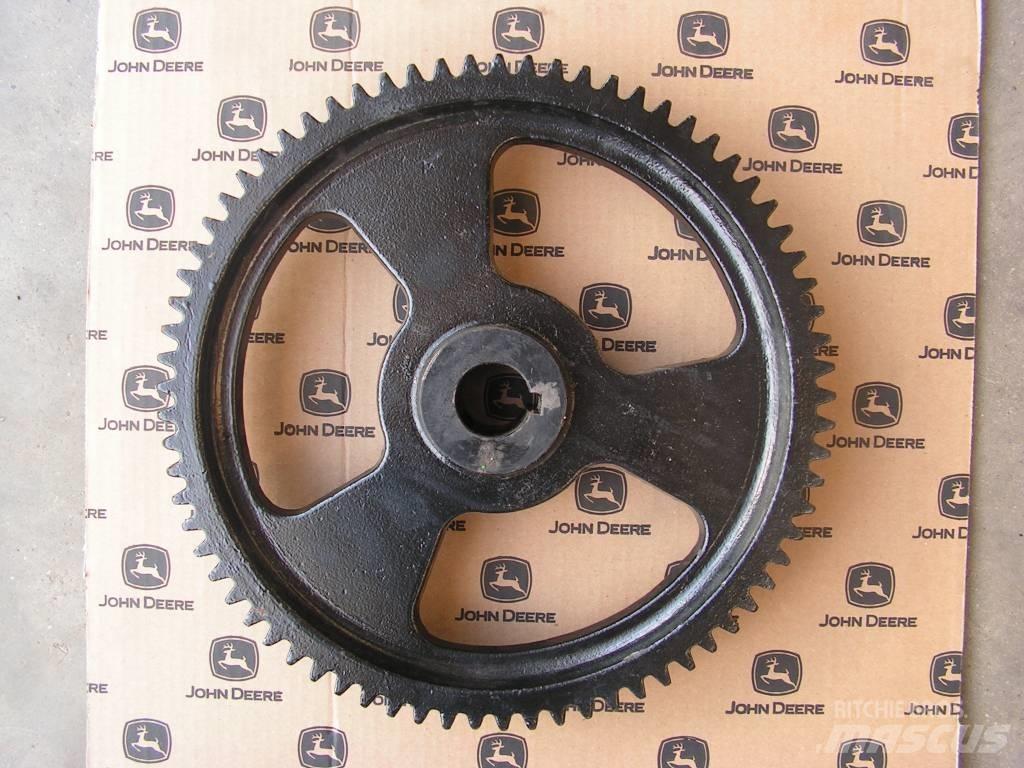 John Deere 618 R Rezalne glave za kombajne