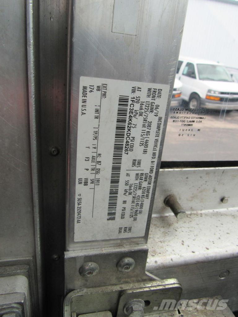 Ford E-450 Tovornjaki zabojniki