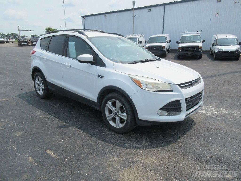 Ford Escape Avtomobili