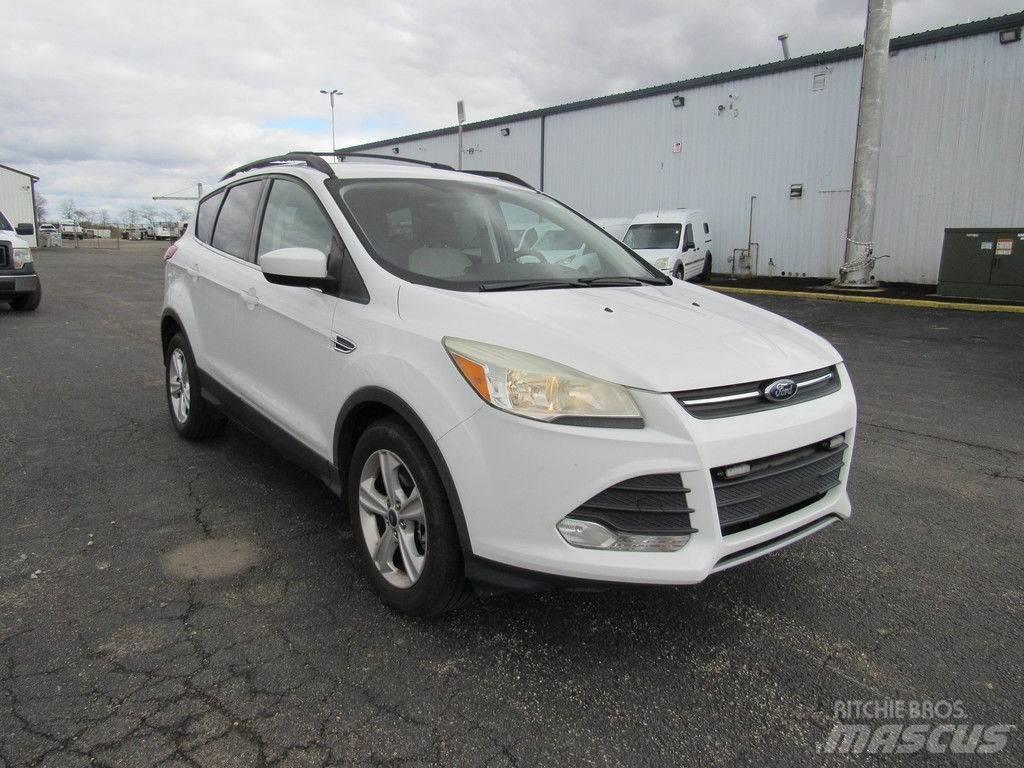 Ford Escape Avtomobili