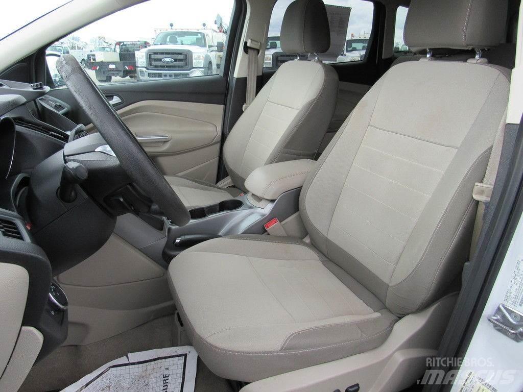 Ford Escape Avtomobili