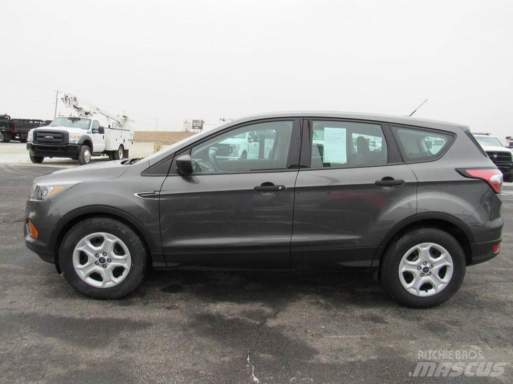 Ford Escape Avtomobili