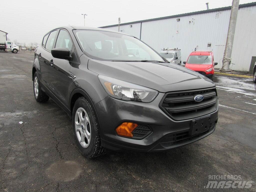 Ford Escape Avtomobili