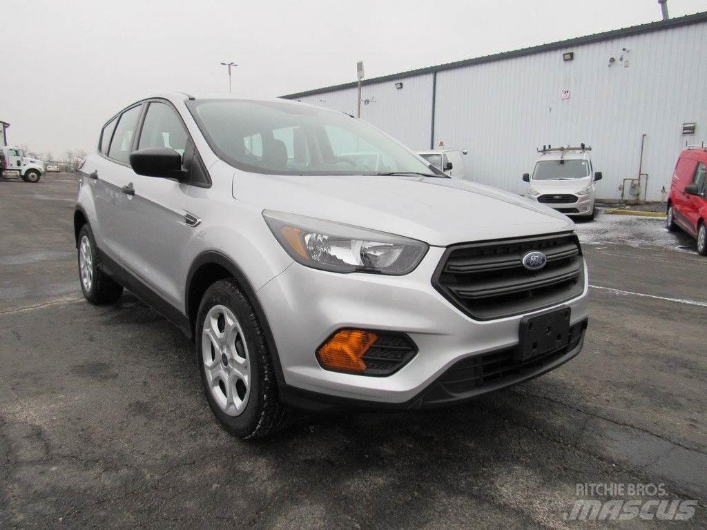 Ford Escape Avtomobili