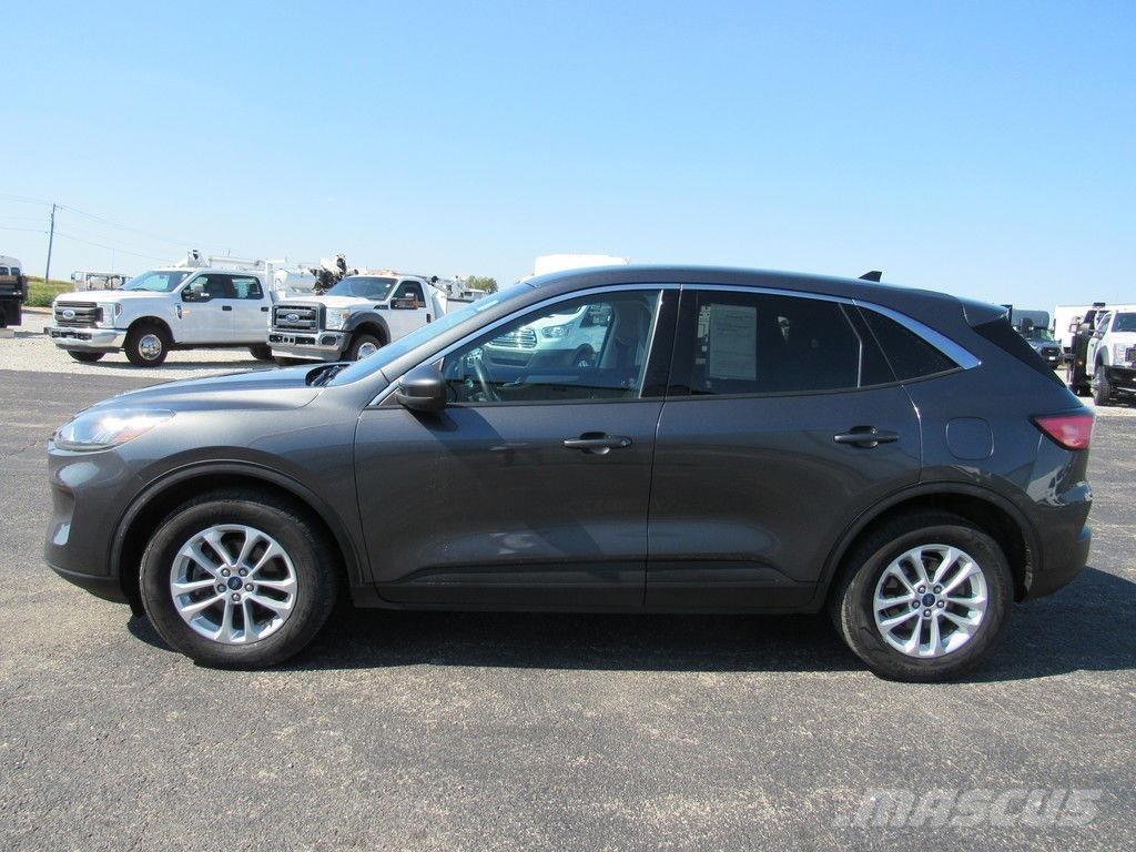 Ford Escape SE Avtomobili