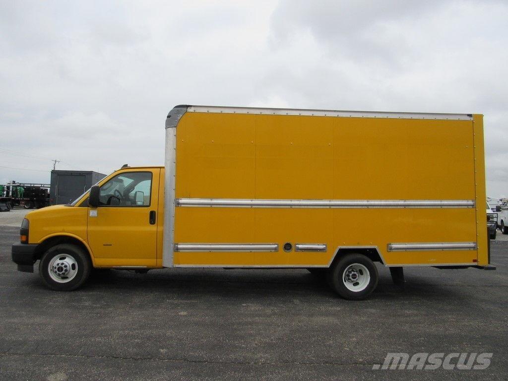GMC Savana 3500 Tovornjaki zabojniki