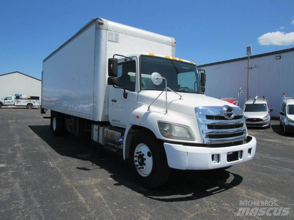 Hino 338 Tovornjaki zabojniki
