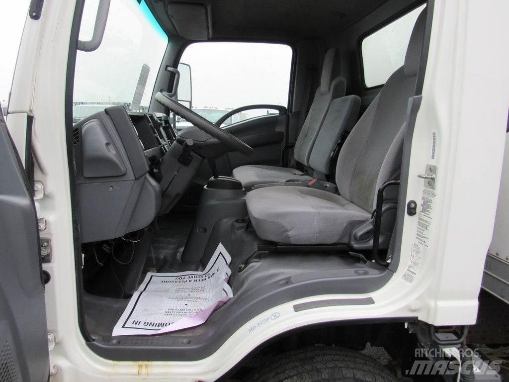 Isuzu NPR Tovornjaki zabojniki