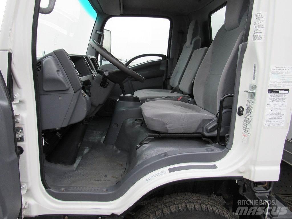 Isuzu NPR Tovornjaki zabojniki
